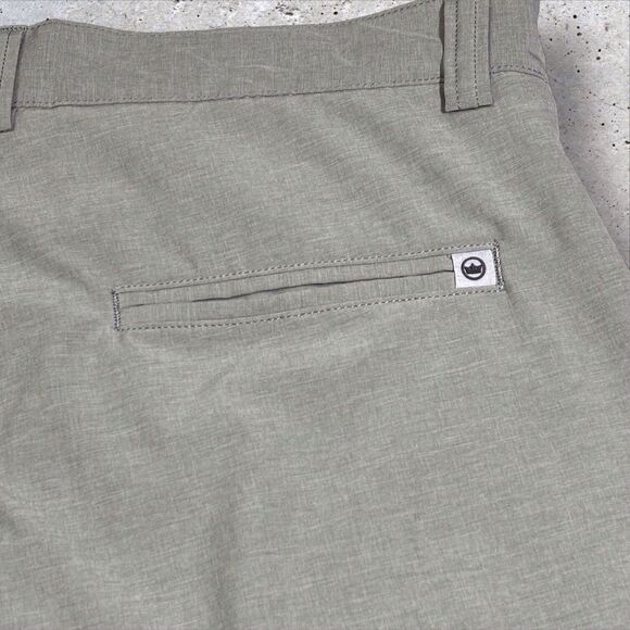 Peter Millar Crown Sport Performance Shorts Mens Size 38 Gray Taupe Stretch Golf - Picture 3 of 10